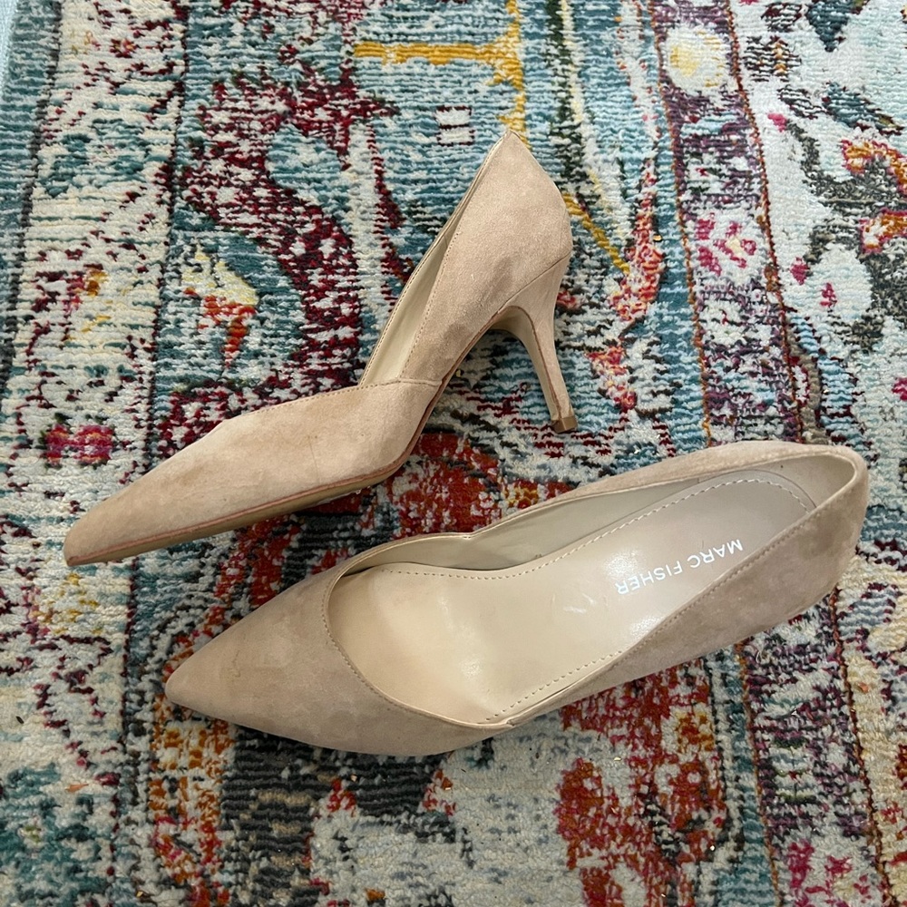 Suede pumps